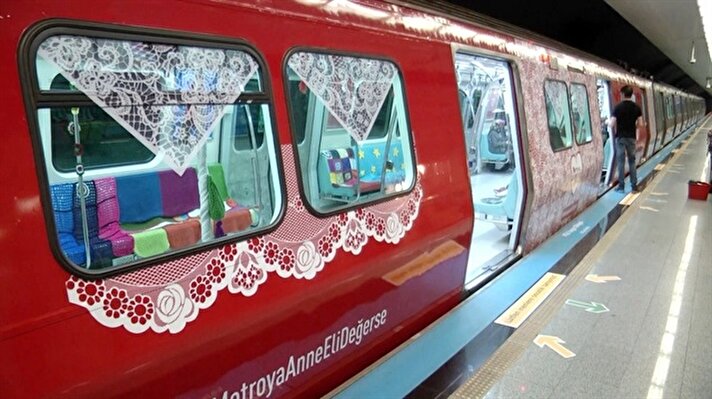 “Mother's Day” surprise for mothers taking Istanbul metro