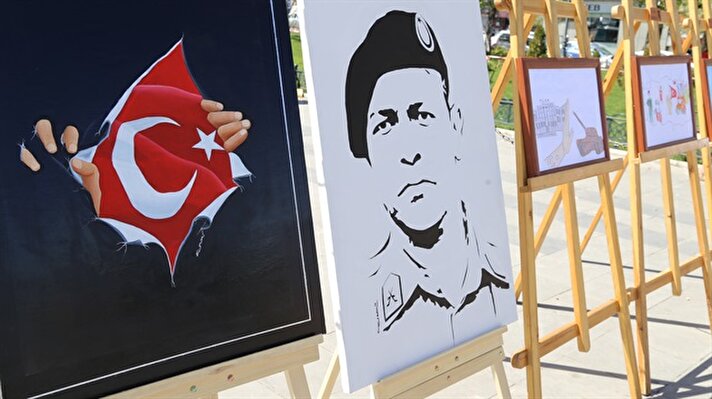 Erzurum'daki ''Müzeler Haftası'' etkinliğinde, ortaokul öğrencilerince hazırlanan ve Fetullahçı Terör Örgütü'nün (FETÖ) darbe girişiminde yaşananların anlatıldığı "15 Temmuz" konulu resimler sergilendi.