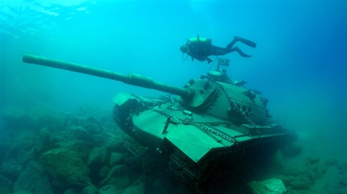 A 45 ton tank belonging to the Turkish Armed Forces was discovered in the Mediterranean Sea. The tank is a 1960 model, and was found near the port of Kaş. 