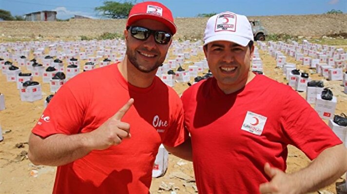 Lebanese-Swedish singer Maher Zain teamed up with the Turkish Red Crescent to deliver food aid packages to Somalia during the holy month of Ramadan. At least 6.2 million people in Somalia, or just about half the country, are grappling with the prospect of an acute famine due to deepening drought.

