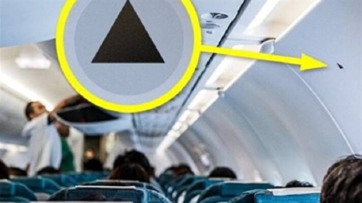 Uçaklardaki bu siyah üçgenin ne anlama geldiğini biliyor musunuz?

