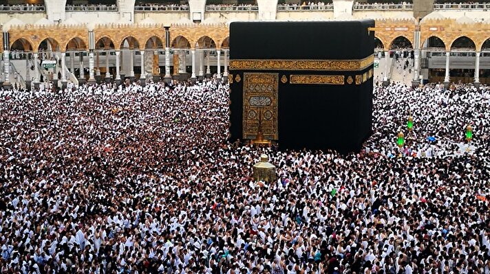 Müslümanların kıblesi Kabe-i Muazzama'da Ramazan ayı yoğunluğu yaşanıyor. 