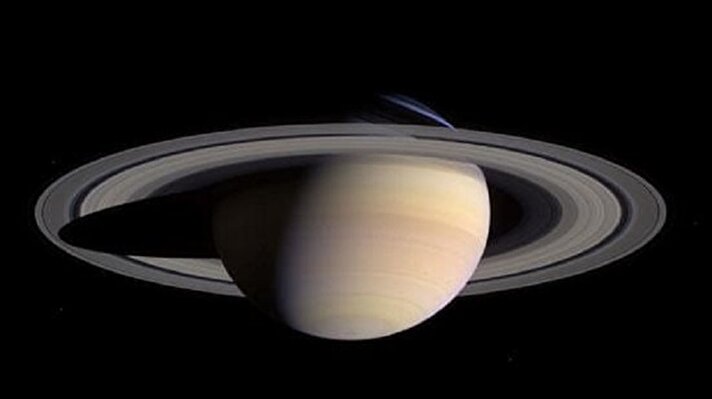 7 Mayıs 2004 - Cassini'nin Satürn'e ulaşması tam 7 yıl sürdü. Bu fotoğraf Cassini'nin Satürn'e ilk ulaştığı tarihte çekildi. 