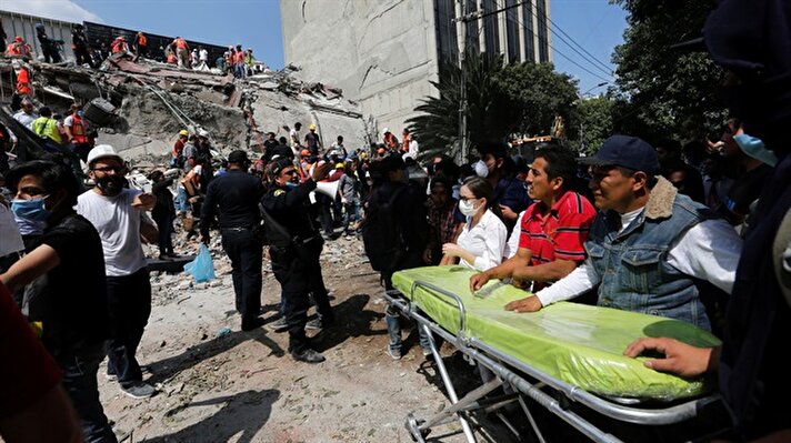 Mexico: Powerful earthquake leaves at least 248 dead