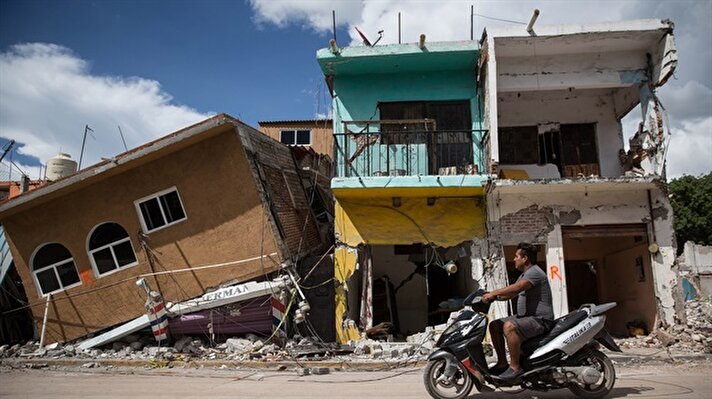 Ulusal Sivil Savunma Koordinatörü Luis Felipe Puente, sosyal medya hesabından yaptığı açıklamada, deprem nedeniyle 181'i başkent Meksiko'da olmak üzere toplam 319 kişinin yaşamını yitirdiğini belirtti.
