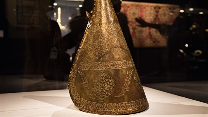 Sotheby's Müzayede Evi’nin her yıl düzenlediği "Orta Doğu ve Hindistan’da Sanat" haftası kapsamında 25 Ekim'de gerçekleşecek "İslam Dünyası’nın Sanatları" başlıklı müzayedede Fars, Hindistan ve Osmanlı kültürlerine ait çok sayıda eser satışa sunulacak.