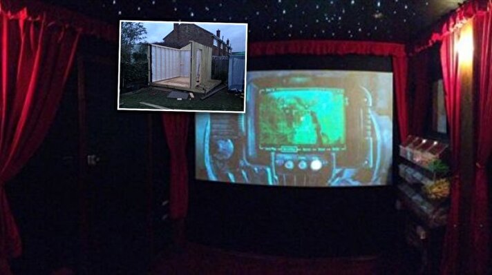 Evinin bahçesine sinema salonu kurdu