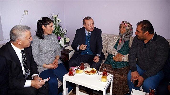 Partisinin il kongresinde yaptığı konuşmada ailenin gösterdiği misafirperverliği anlatan Cumhurbaşkanı Recep Tayyip Erdoğan, kongrenin ardından aileyi ziyaret edeceğini açıklamıştı. 