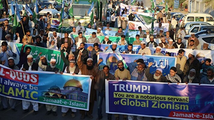 Thousands protest Trump’s Jerusalem move in Pakistan