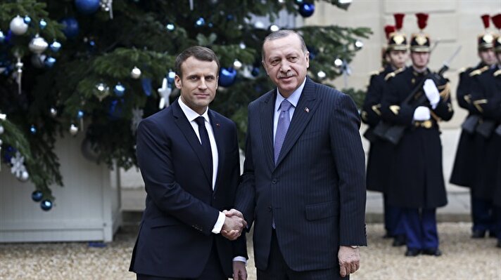 Turkey's President Erdoğan arrives in Paris