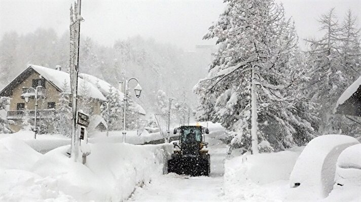 Heavy snowfall in northern Italy
