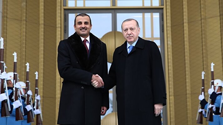Katar Emiri Şeyh Temim bin Hamed Al Sani, çeşitli temaslarda bulunmak üzere Ankara’ya geldi.