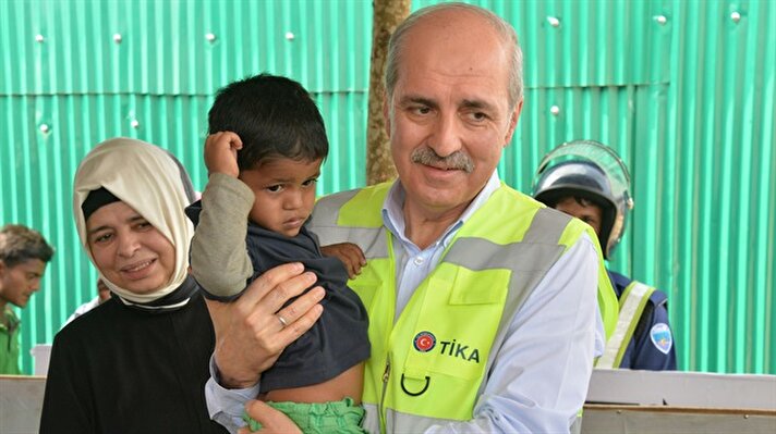 Turkish minister visits Rohingya camps in Bangladesh