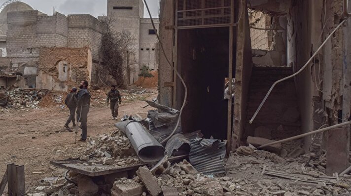 Başkent Şam'ın doğusundaki Doğu Guta, yaklaşık 5 yıldır Esed rejiminin ve destekçilerinin abluka altında bulunuyor. 


