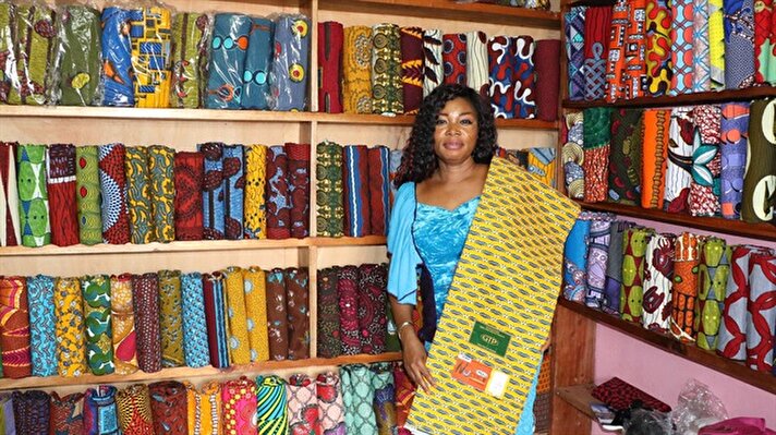 Rainbow ‘pagne’ fabrics reflect rich culture of Africa’s Ivory Coast 