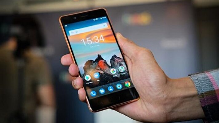 Nokia 9, 18: 9 en boy oranına sahip 5.7 inçlik çerçevesiz bir ekranla gelmesi bekleniyor.