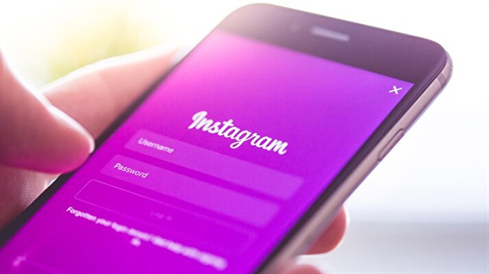 Son zamanlar sürekli yeni özelliklerle kullanıcılarını şaşırtan Instagram, kullanıcılarının talep ettiği 'repost' özelliğine cevap vermemişti. 