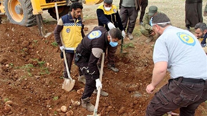 A mass grave containing 59 bodies of Free Syrian Army (FSA) members killed by PYD/PKK terror group two years ago was discovered in Syria's Afrin region.
