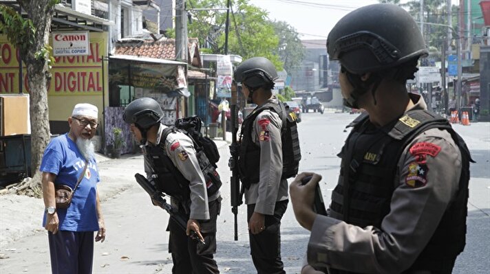 Endonezya’da bir cezaevinde çıkan ayaklanmada 6 kişinin öldüğü bildirildi.