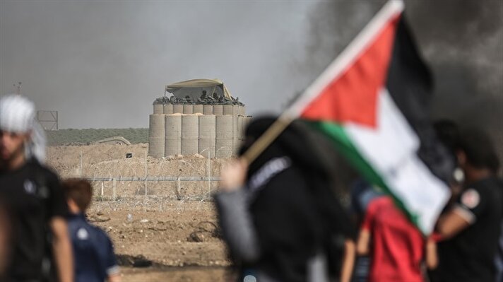 Gazze'nin Şucaiyye Mahallesi doğusunda İsrail sınırında toplanan Filistinliler, Hazırlık ve Uyarı Cuması adı altında gösteri düzenledi.