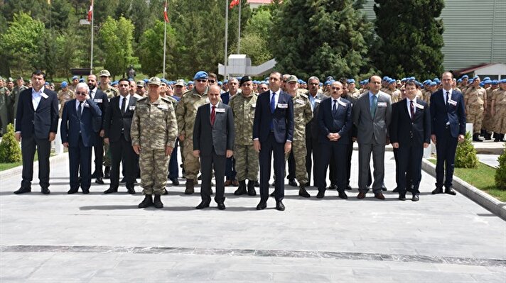 Şırnak'ta 31 Mayıs 2017'de Şenoba Tugay Komutanlığından kalkan AS 532 Cougar tipi helikopterin yüksek gerilim hattına takılarak düşmesi sonucu aralarında 23. Jandarma Sınır Tümen Komutanı Tümgeneral Aydoğan Aydın'ın da bulunduğu şehit 13 asker için 23. Piyade Tümen Komutanlığı Şehitlik Anıtı'nda anma töreni yapıldı.

