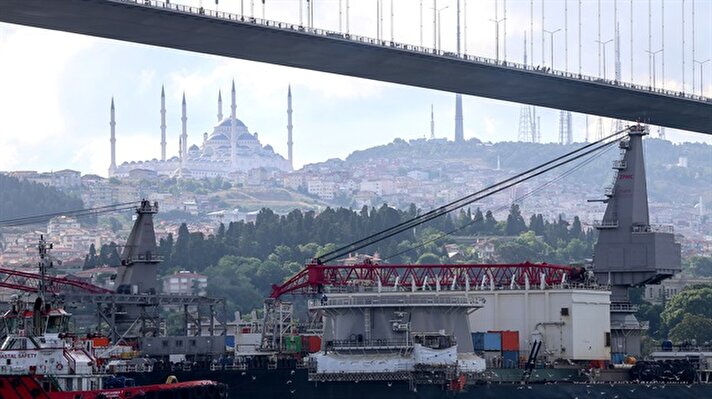 Pipe-laying vessel Pioneering Spirit sails through the Bosphorus