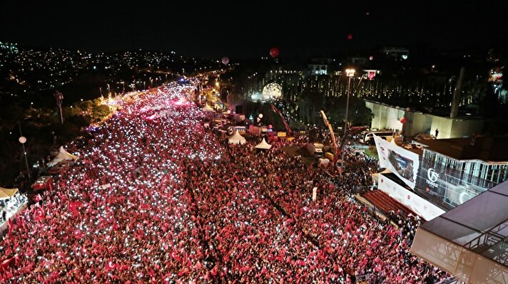 Thousands have gathered near Istanbul's Martyrs' Bridge on July 15 to mark the 2nd anniversary of the defeated coup bid orchestrated by member of the Terrorist Fetullah Organization (FETÖ), which martyred and injured hundreds of Turkish citizens.


