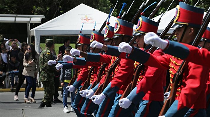Colombian soldiers march during the military parade to commemorate Colombia's 208th independence anniversary