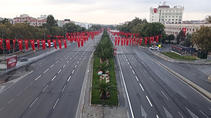 30 Ağustos Zafer Bayramı için Vatan Caddesi'nde yapılacak olan tören sebebiyle bazı yollar trafiğe kapatıldı.
