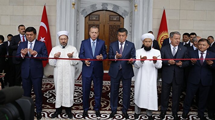 Turkish President Recep Tayyip Erdoğan inaugurated the Central Imam Serahsi Mosque in the Kyrgyz capital Bishkek on Sunday.
