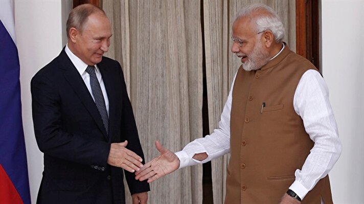İki lider, Rusya-Hindistan stratejik ortaklığı ve ikili ilişkilerin yanı sıra, bölgesel ve uluslararası konular, Şangay İşbirliği Örgütü (ŞİÖ), G-20 ve Birleşmiş Milletler'e (BM) dair meseleleri ele alacak.