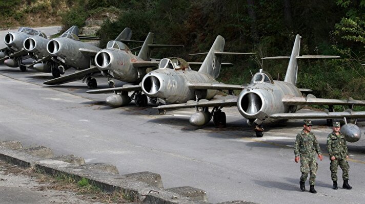 NATO Batı Balkanlar’daki ilk hava üssünü Arnavutluk'ta artık kullanılmayan MİG'lerin bulunduğu eski uçak mezarlığına kurmayı planlıyor. 