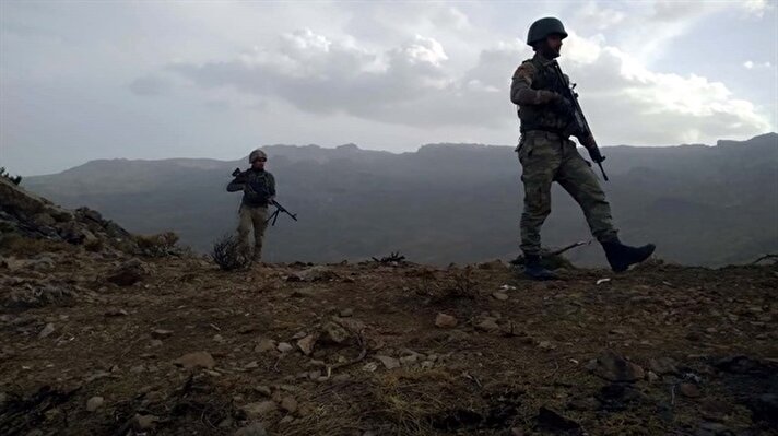 Siirt'te terörle mücadele kapsamında İl Jandarma Komutanlığı bünyesinde kurulan 1 ve 2'nci Komando Tabur Komutanlıklarında görev yapan jandarma komandolar, Herekol (Yazlıca) Dağı'nda da başarılı operasyonlar yürütüyor. 
