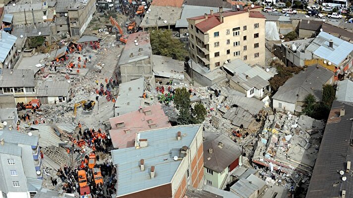Van'da 23 Ekim ve 9 Kasım 2011 depremlerinde toplam 644 kişi hayatını kaybetti.