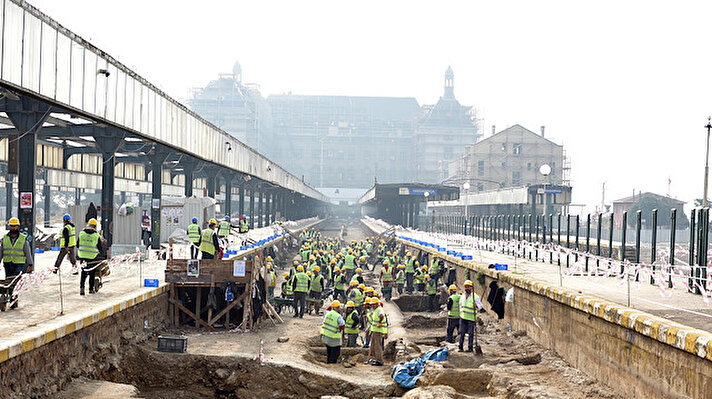 İstanbul 5 Numaralı Kültür Varlıklarını Koruma Bölge Kurulunun kararıyla 11 Mayıs'ta başlayan arkeolojik kazı çalışmalarında şimdiye kadar onlarca mezar kalıntısı çıkartıldı. Ancak yapılan son çalışmalarda ortaya çıkarılan mezarda bütünlüğü çok fazla bozulmayan ve 1.000 yaşında olduğu düşünülen ve üzerinde koku kolyesi olan bir iskelet bulundu.