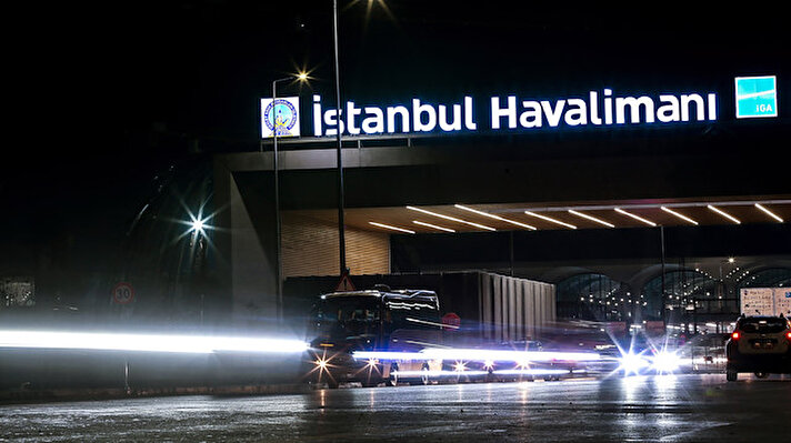 İstanbul Havalimanı'nın ilk fazı, Türkiye Cumhurbaşkanı Recep Tayyip Erdoğan'ın katıldığı programla uçuşlara açıldı.  