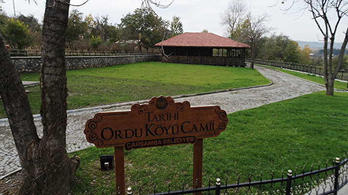 Çarşamba ilçesinde Anadolu Selçuklu Devleti ve Tacettinoğulları Beyliği dönemlerinden kalma çivisiz camilerden biri olan Ordu Köyü Camisi, 650 yıllık tarihi ve özellikleriyle dikkati çekiyor.

