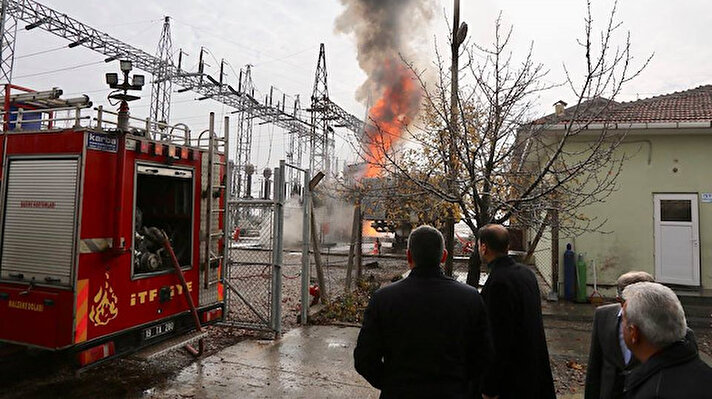 Çorum- Ankara karayolunun 15'inci kilometresindeki Çorum Organize Sanayi Bölgesi'nde TEİAŞ'a ait trafolardan birinde saat 11.00 sıralarında patlama meydana geldi. Patlamayla birlikte yangın çıktı. 
