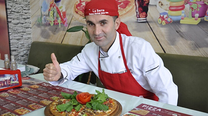 Diyarbakır’ın Lice ilçesinde doğan Şaban Meyda (40), 14 yaşında İzmir’e çalışmaya gitti. Küçük yaşta pizzacı olmak isteyen Meyda, İtalya’da eğitim alarak, memleketinde restoran açmayı hayal etti.