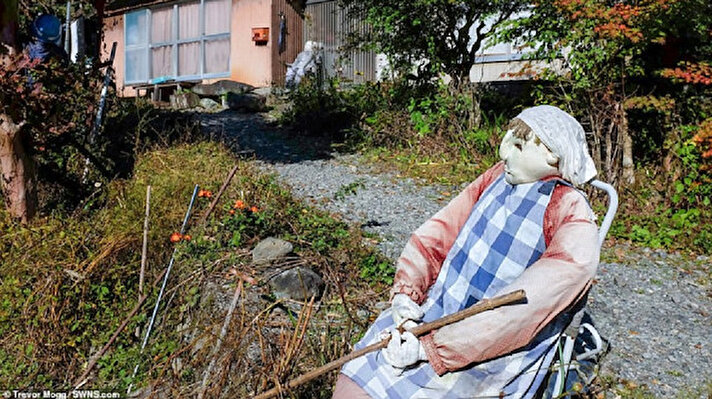 Japonya'nın en küçük adalarından biri olan Nagoro'daki bu köy, ölen ya da kaybolan halkın kuklalarıyla dolu.
