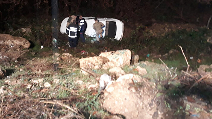 Kaza, dün gece Nusaybin'in Kalecik köyü yakınlarında meydana geldi. Mahmut Güç, 47 KM 251 plakalı otomobilin direksiyon kontrolünü yitirdi. 