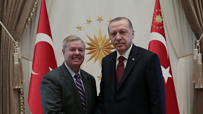 Turkish President Tayyip Erdoğan meets with U.S. Senator Lindsey Graham at the Presidential Palace in Ankara, Turkey, January 18, 2019.

