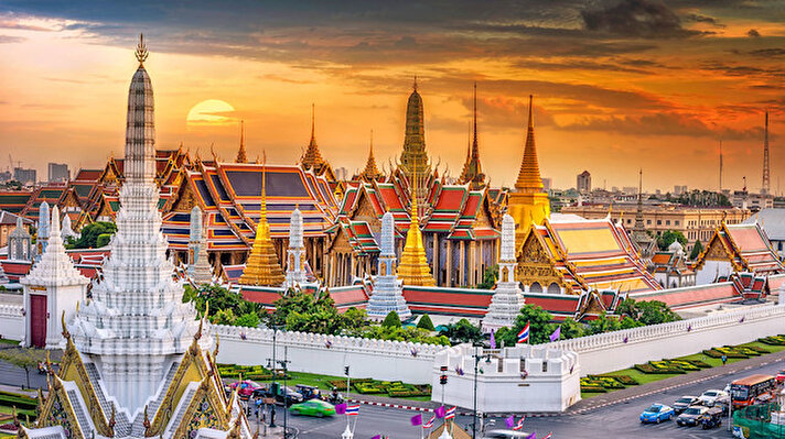 Dünyanın en uzun ismine sahip şehir olarak Guinness Rekorlar Kitabı'na giren Tayland'ın başkenti Bangkok'un gerçek ismini öğrenmek ve okumak hüner istiyor. Tayland dilinde melekler şehri anlamına gelen şehrin gerçek ismi şöyle: 