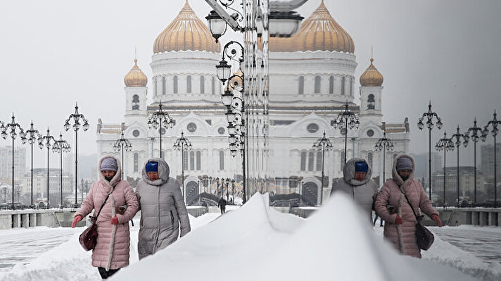 Rusya'nın başkenti Moskova son 70 yılın en yoğun kar yağışıyla karşı karşıya.