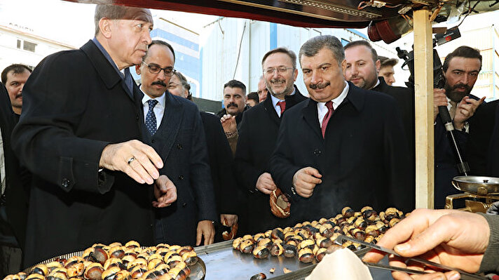 Cumhurbaşkanı Erdoğan, Atatürk Kültür Merkezi temel atma töreninin ardından Taksim Camisi'nin inşaatını gezdi. 