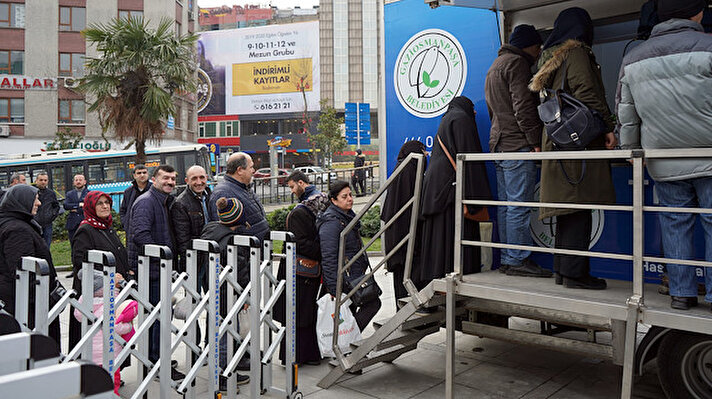 Son dönemde artan meyve sebze fiyatlarına önlem almak amacıyla kamu tarafından tanzim satış noktaları kurulması kararı alınmıştı. Alınan bu karar bugün itibarıyla uygulanmaya başladı.