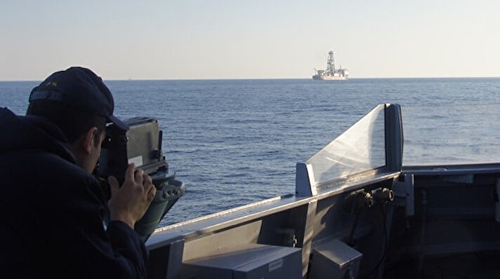 Türkiye, Doğu Akdeniz'deki sondaj faaliyetlerini hızlandırıyor. 262.5 milyon dolara satın alınan Deepsea Metro-1, sondaj gemisi halen Doğu Akdeniz'de sondaj faaliyetlerinde bulunan Fatih’le birlikte araştırma filosuna dahil olacak.