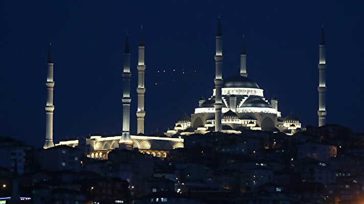 ​İnşaatına 2013 yılında başlanan Çamlı Camii'de ilk ezan Perşembe günü okunacak.