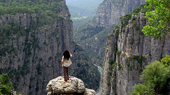 Antalya'nın Manavgat ilçesi sınırlarındaki, bölge köylüsünün Tazı Kanyonu olarak adlandırdığı ve Köprüçay Nehri'nin yüksekliği 200 metreyi bulan kayalıklar arasından geçtiği doğa harikası kanyon, 2017 yılında doğa yürüyüş grupları tarafından keşfedildi. 