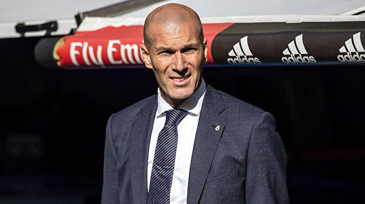 ​Real Madrid Teknik Direktörü Zinedine Zidane, eflatun beyazlıların başına geçtikten sonra futbolseverlerin yaz transfer dönemi için beklentileri iyiden iyiye arttı. Fransız gazetesi L'Equipe yaptığı haberde Zidane'ın yeni sezon kadrosunu aldığı istihbaratlar doğrultusunda açıkladı. 